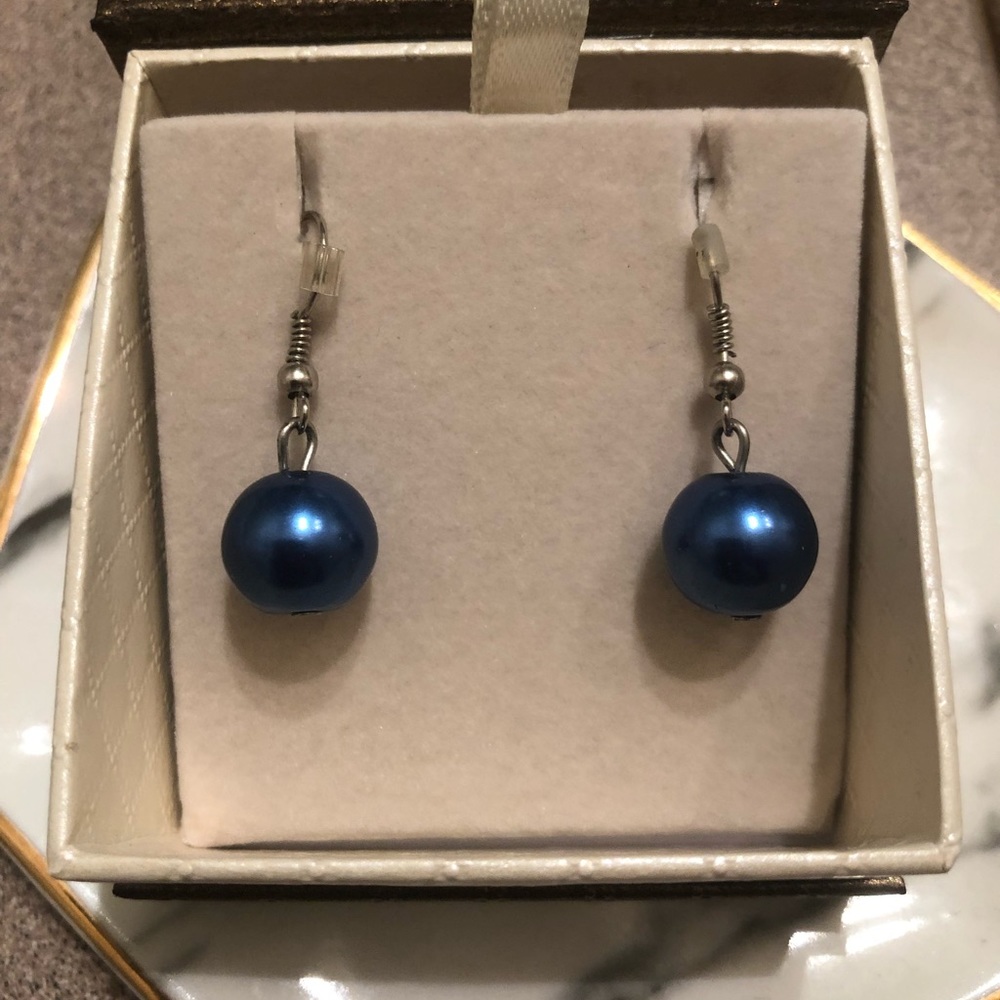 Blue faux pearl earrings